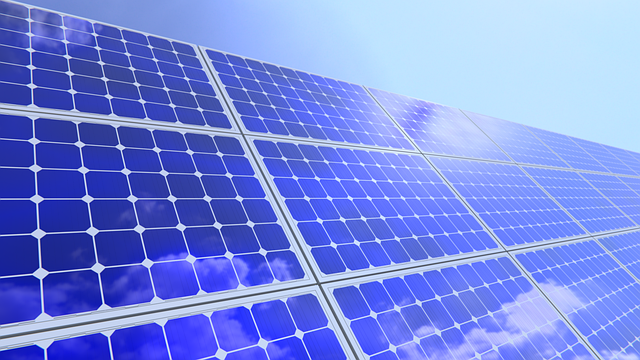 Hoeveel kWh per dag kan een zonnepaneel produceren?